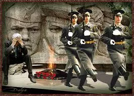 Открытка День Победы - Открытка: Солдаты, огонь и мужчина. | Красивая открытка #39