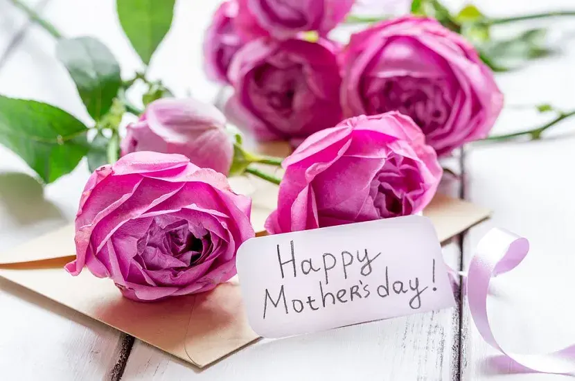 Открытка С Днем Матери! - Открытка с розовыми розами и надписью "Happy Mother's Day" | Красивая открытка #26